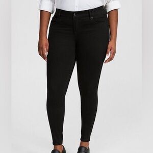 Torrid Black Bombshell Skinny Premium Stretch Denim Jeans in Size 22T